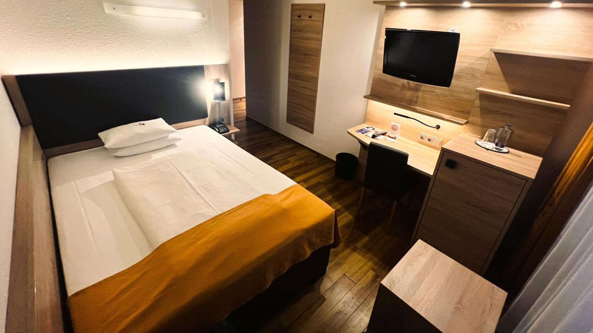 Hotel Arvena Messe 3*